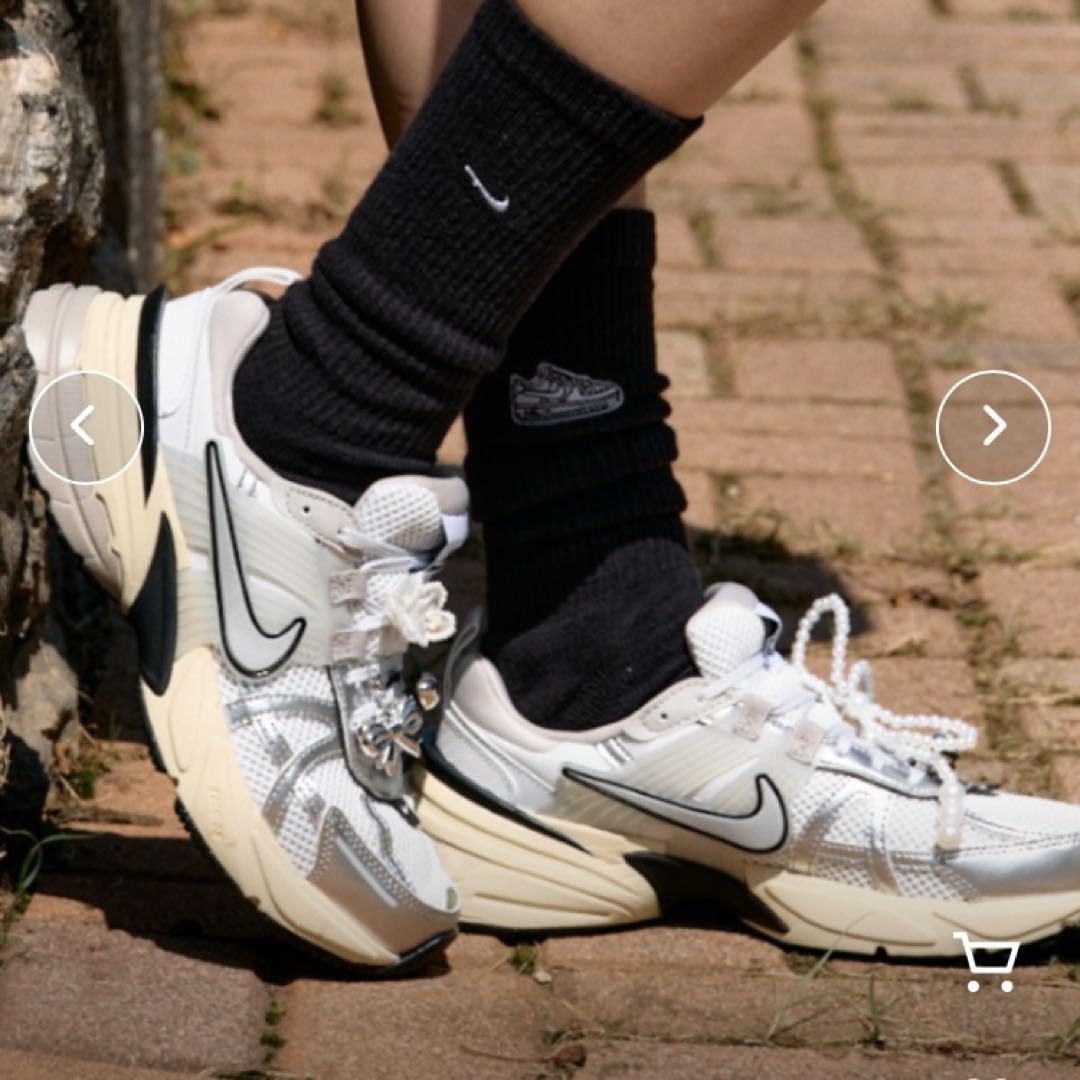 NIKE V2K RUN スニーカー　サミットホワイト　23.5センチ