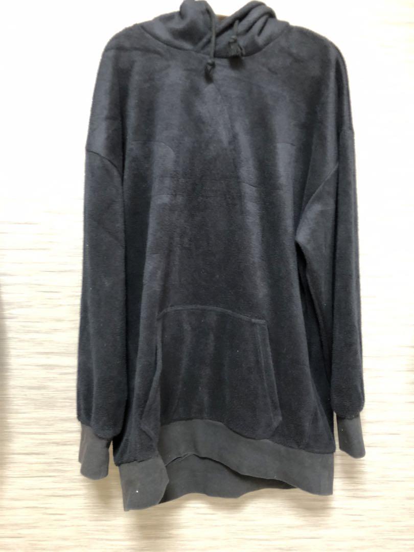 adidas パーカー　フーディー