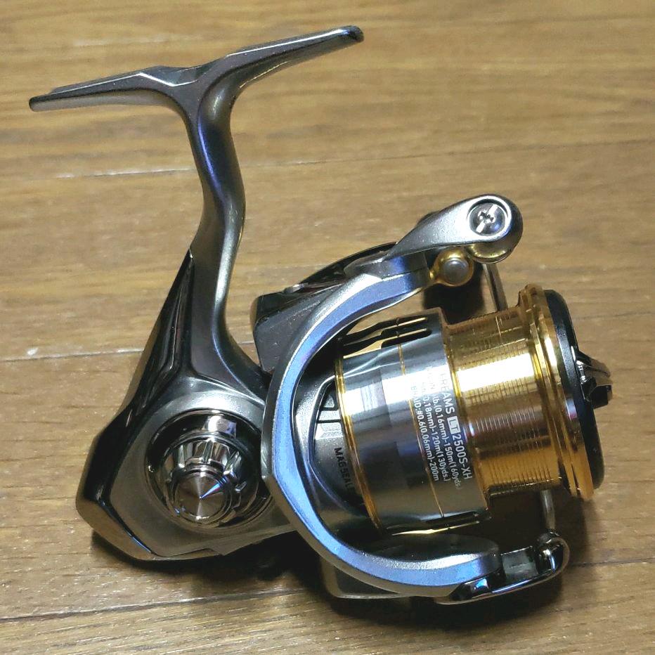 DAIWA 18 FREAMS LT 2500S-XH