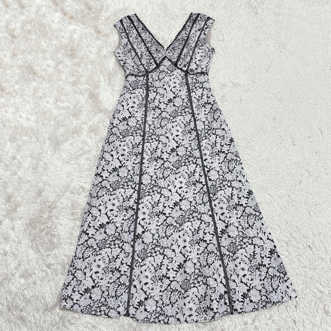 ♡美品 Herlipto Lace trimmed floral dress♡