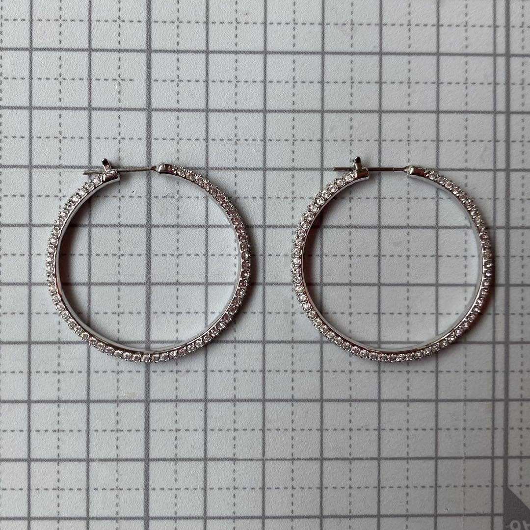 ★週末限定SALE★スワロフスキーStone フープピアス