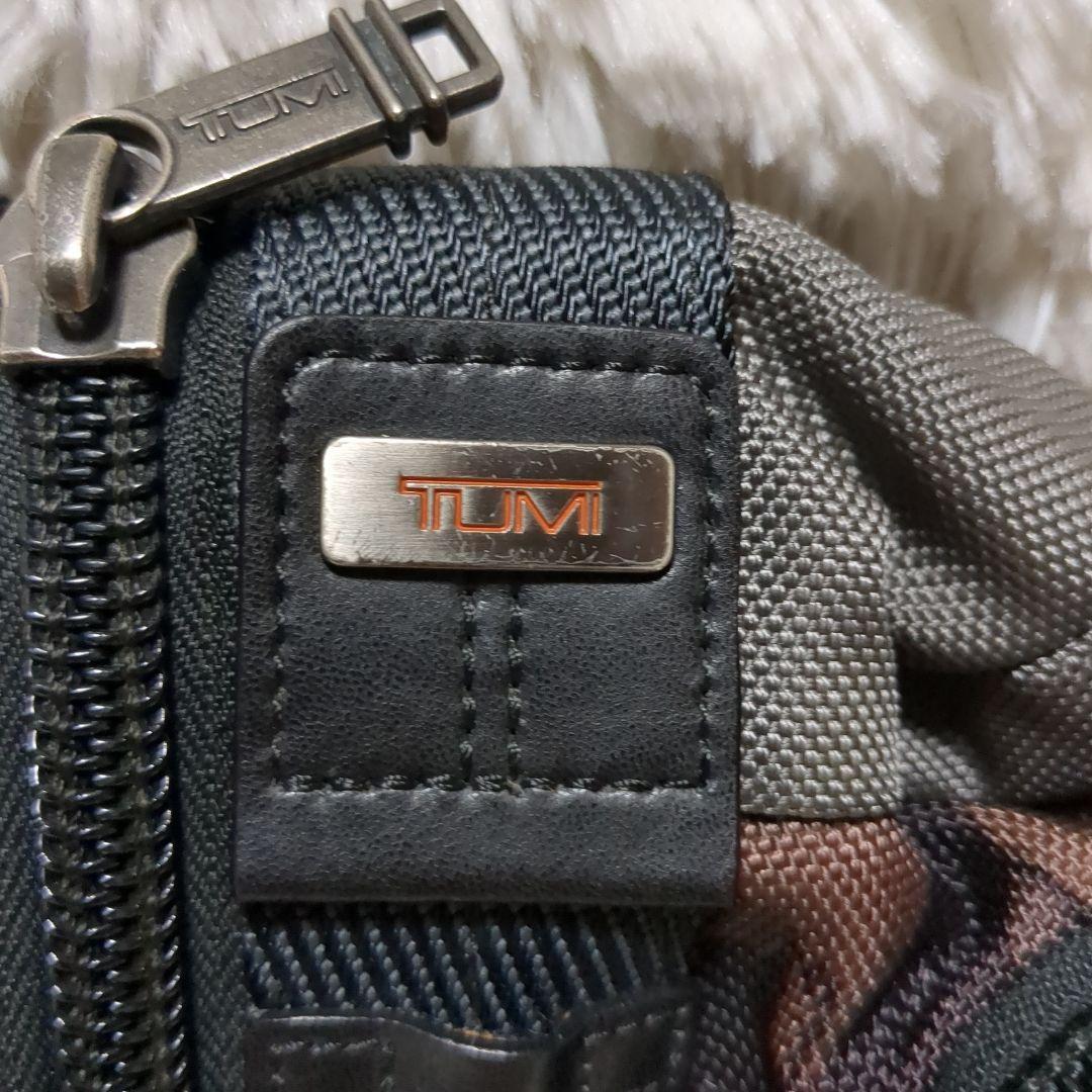 美品】TUMI トゥミ メンズ サラトガ スリング ボディバッグ 迷彩柄 美品】TUMI トゥミ メンズ サラトガ スリング ボディバッグ 迷彩柄