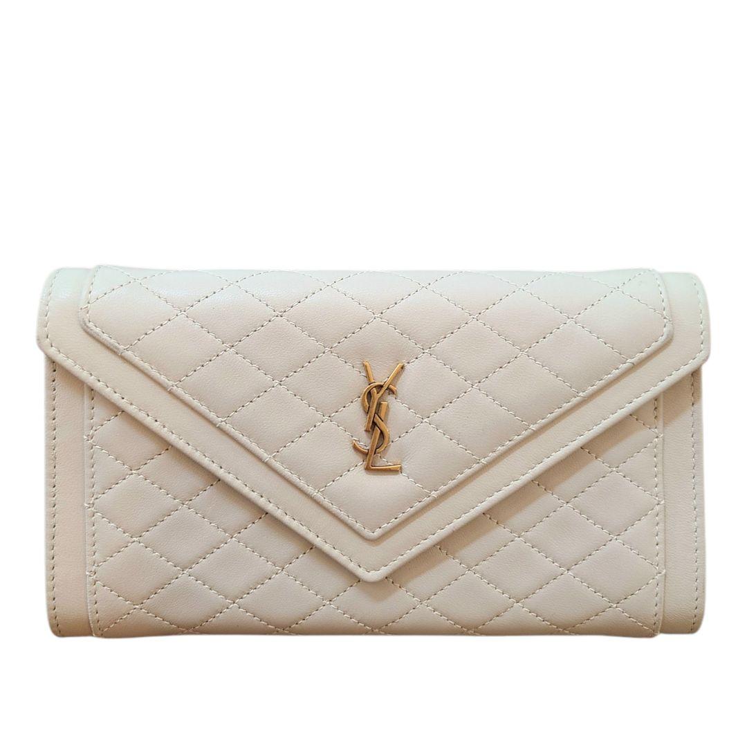 数量は多い  未使用に近い SAINT LAURENT YSL 財布 キルティング アイボリー 小物