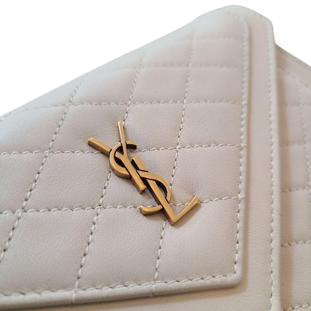 未使用に近い SAINT LAURENT YSL 財布 キルティング アイボリー