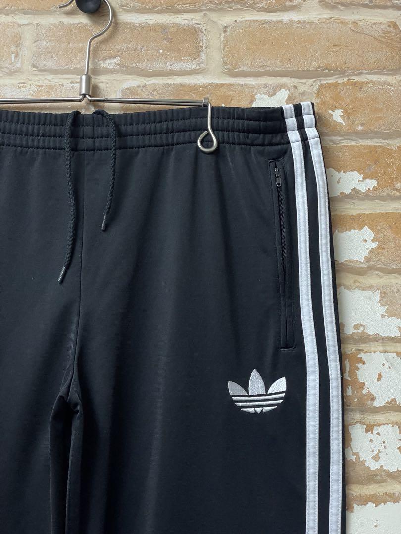 adidas アディダス　トラックパンツ　ジャージ　刺繍　ワンポイント　黒