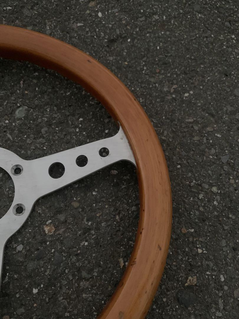 MOMO モモステアリング　INDY 32センチ
