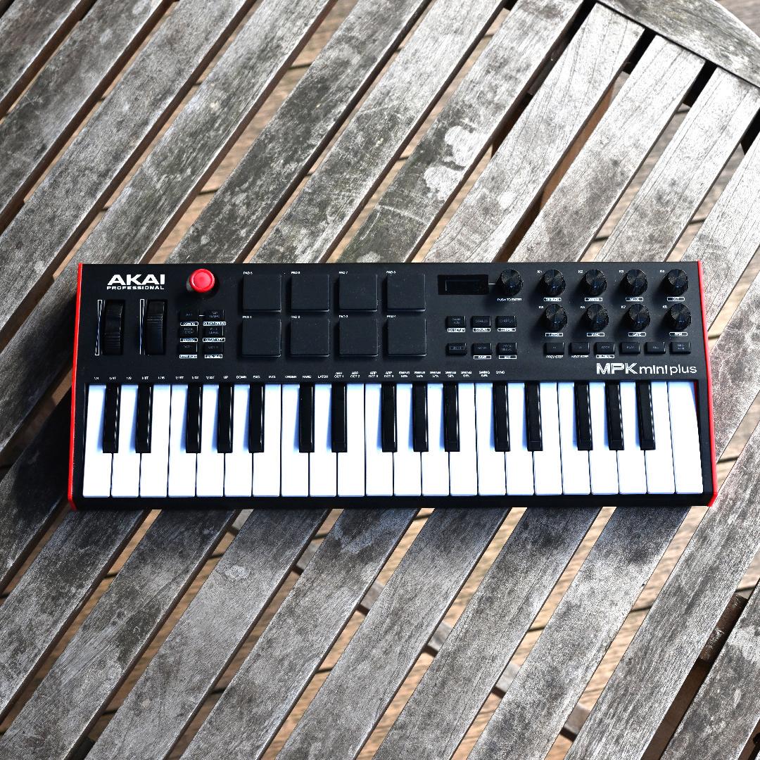 AKAI MPK mini plus USB MIDIキーボード
