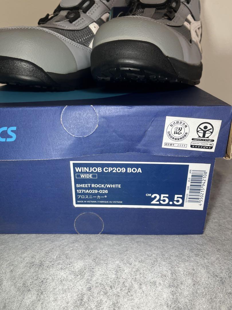 卍 ASICS