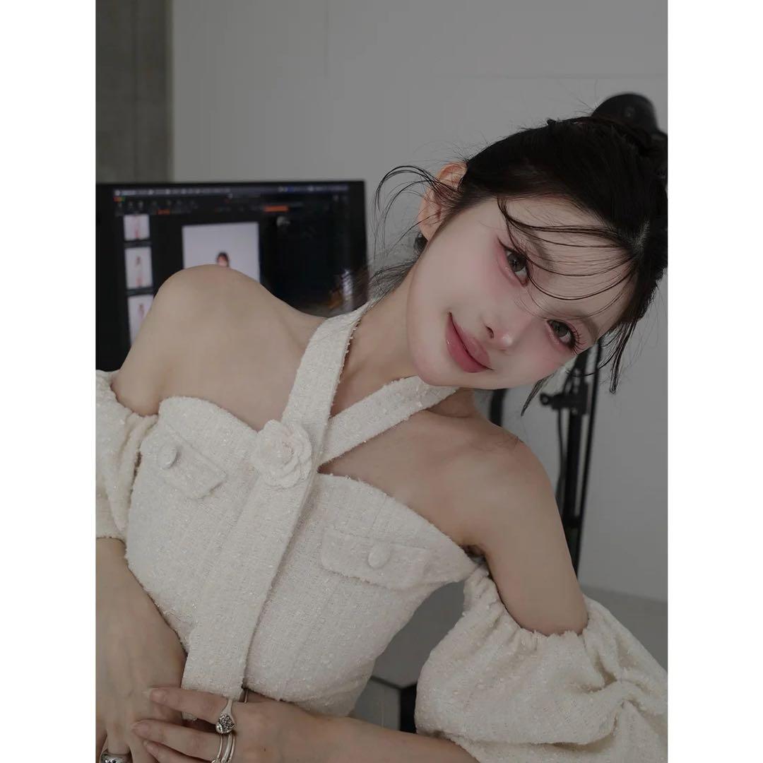 ダーリッチ　ホルターネックオフショルツイードトップス