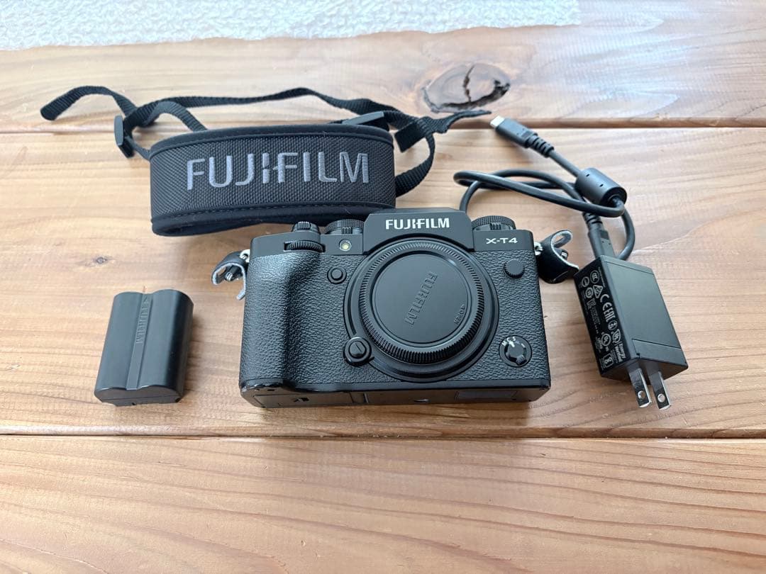 FUJIFILM X-T4 ミラーレス一眼カメラ FUJIFILM X-T4 ミラーレス一眼カメラ