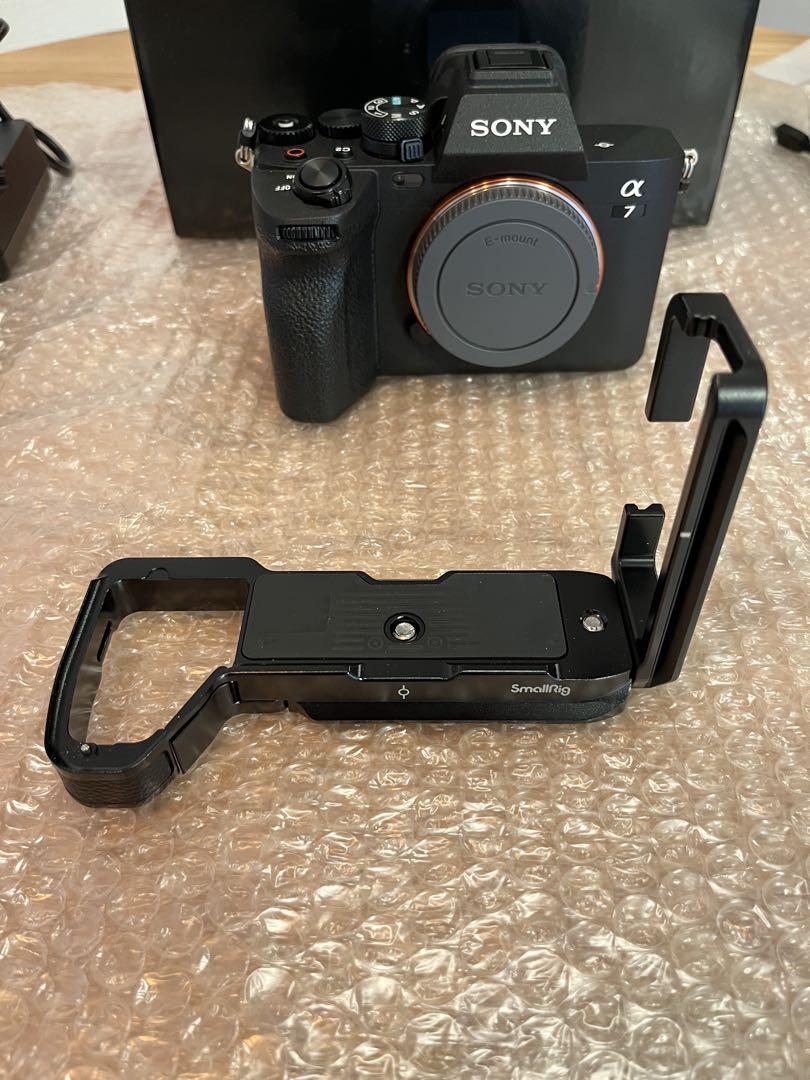 SONY ILCE-7M4