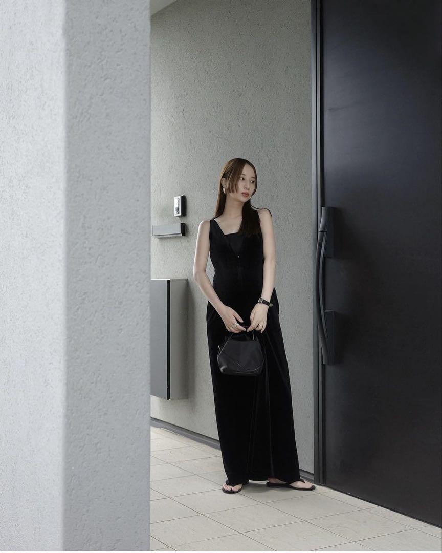 louren back open velour dress