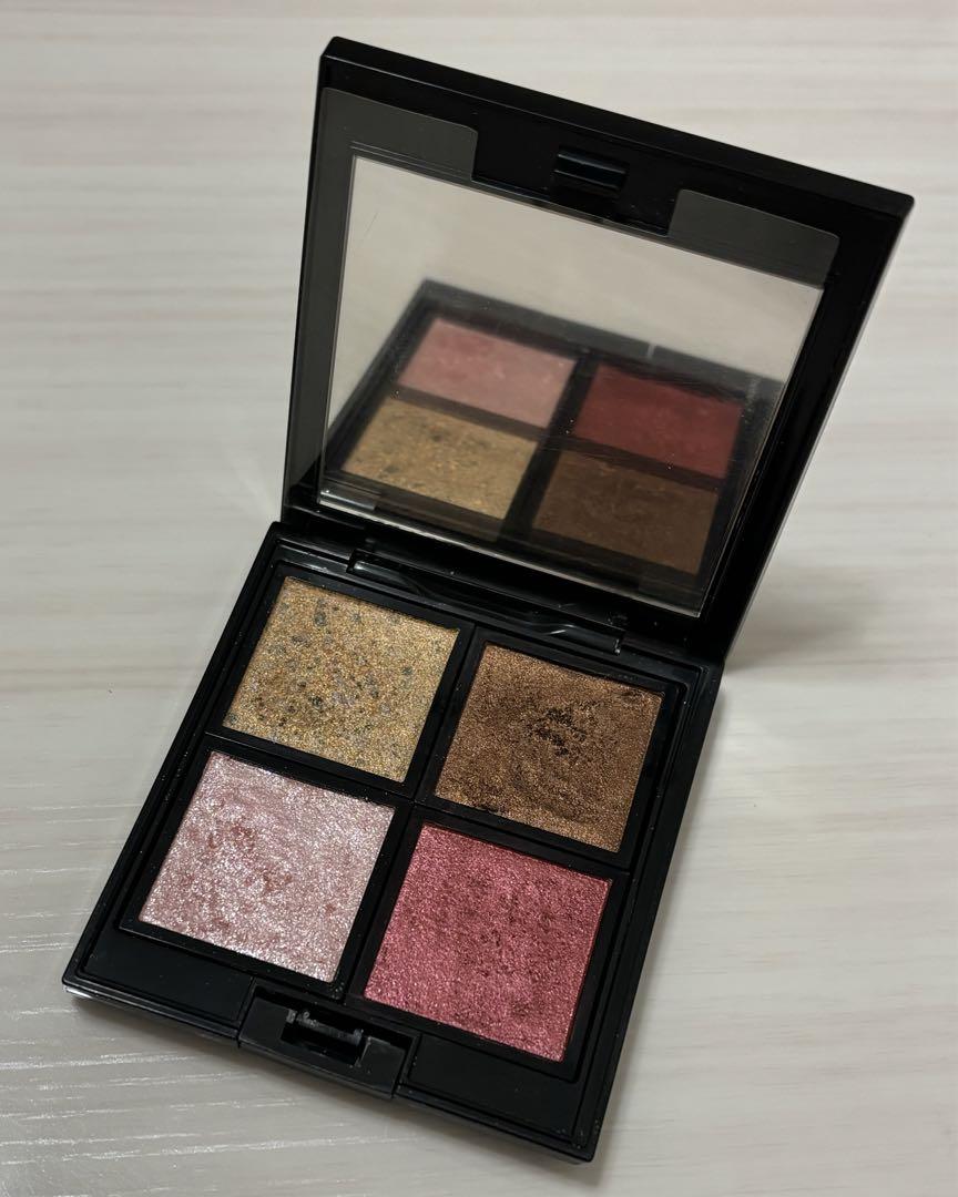 ADDICTION TOKYO アイシャドウパレット 4色セット 4色×11セット、圧倒的なカラーバリエーション！ADDICTIONより