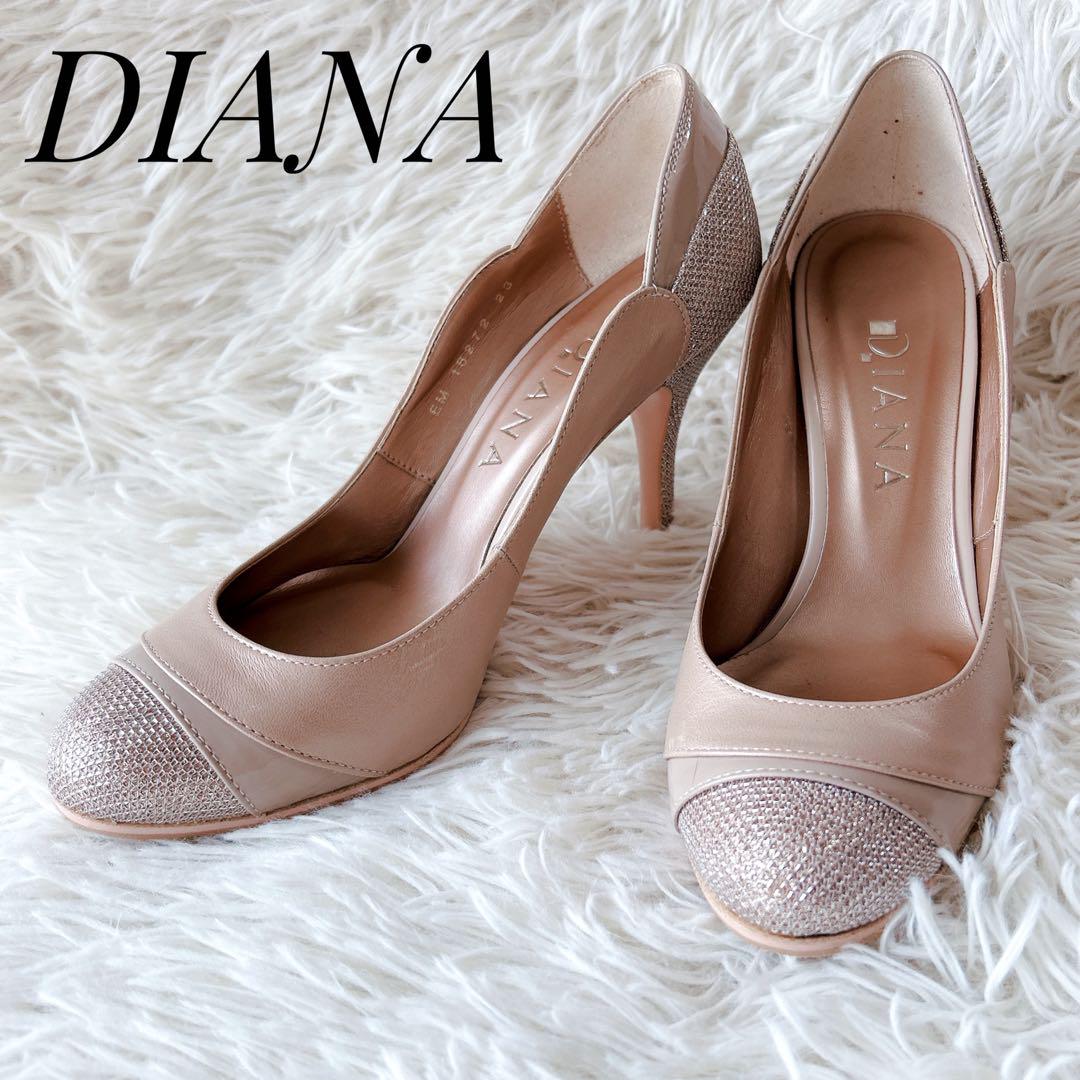 美品】DIANA ラメグリッター フラワーカットパンプス vibram
