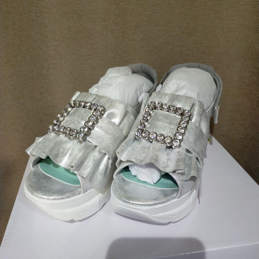 ヨースケ厚底フリルサンダル(4450033)SV 5,600円