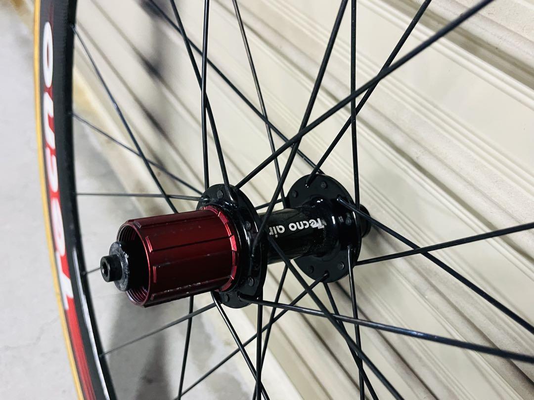 タキザワサイクル700cチューブラーカーボン シマノ