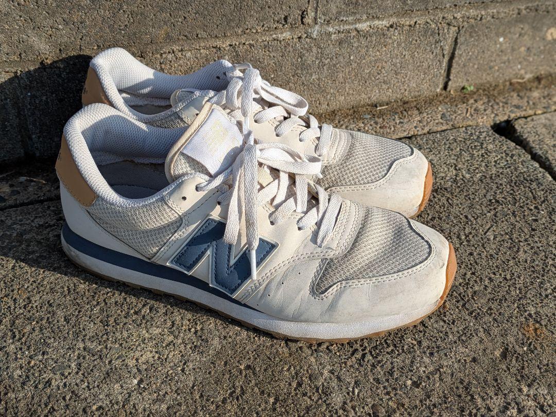 NEW BALANCE M2002R グレー ホワイト スニーカー 日本品薄完売