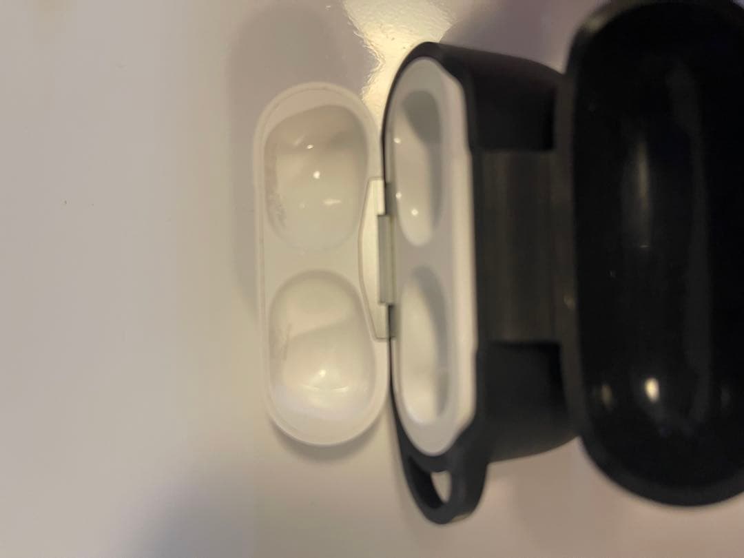 AirPods Pro 2 USB-C MTJV3J/A 保護ケース付き