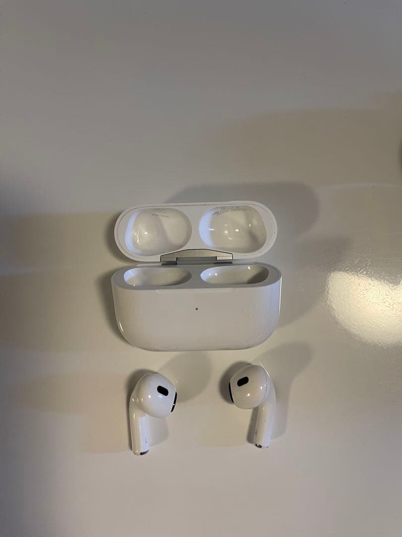AirPods Pro 2 USB-C MTJV3J/A 保護ケース付き