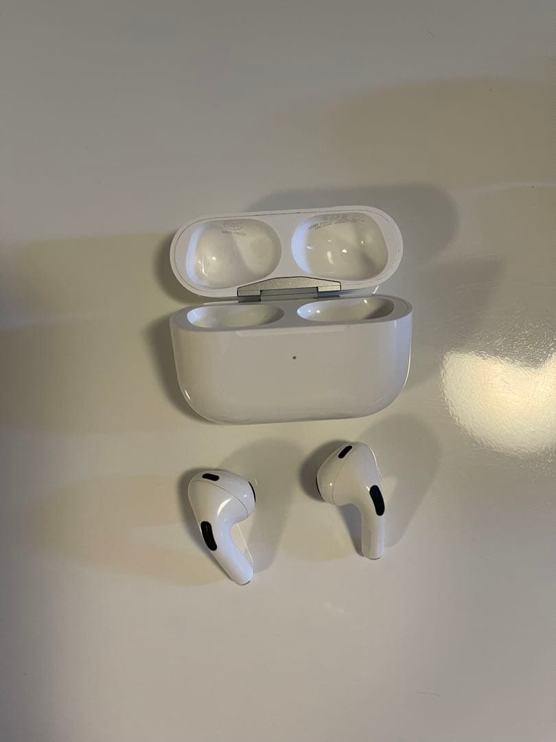 AirPods Pro 2 USB-C MTJV3J/A 保護ケース付き