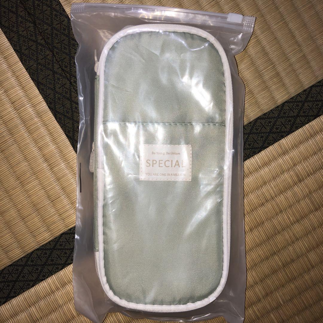 angoo ペンケース