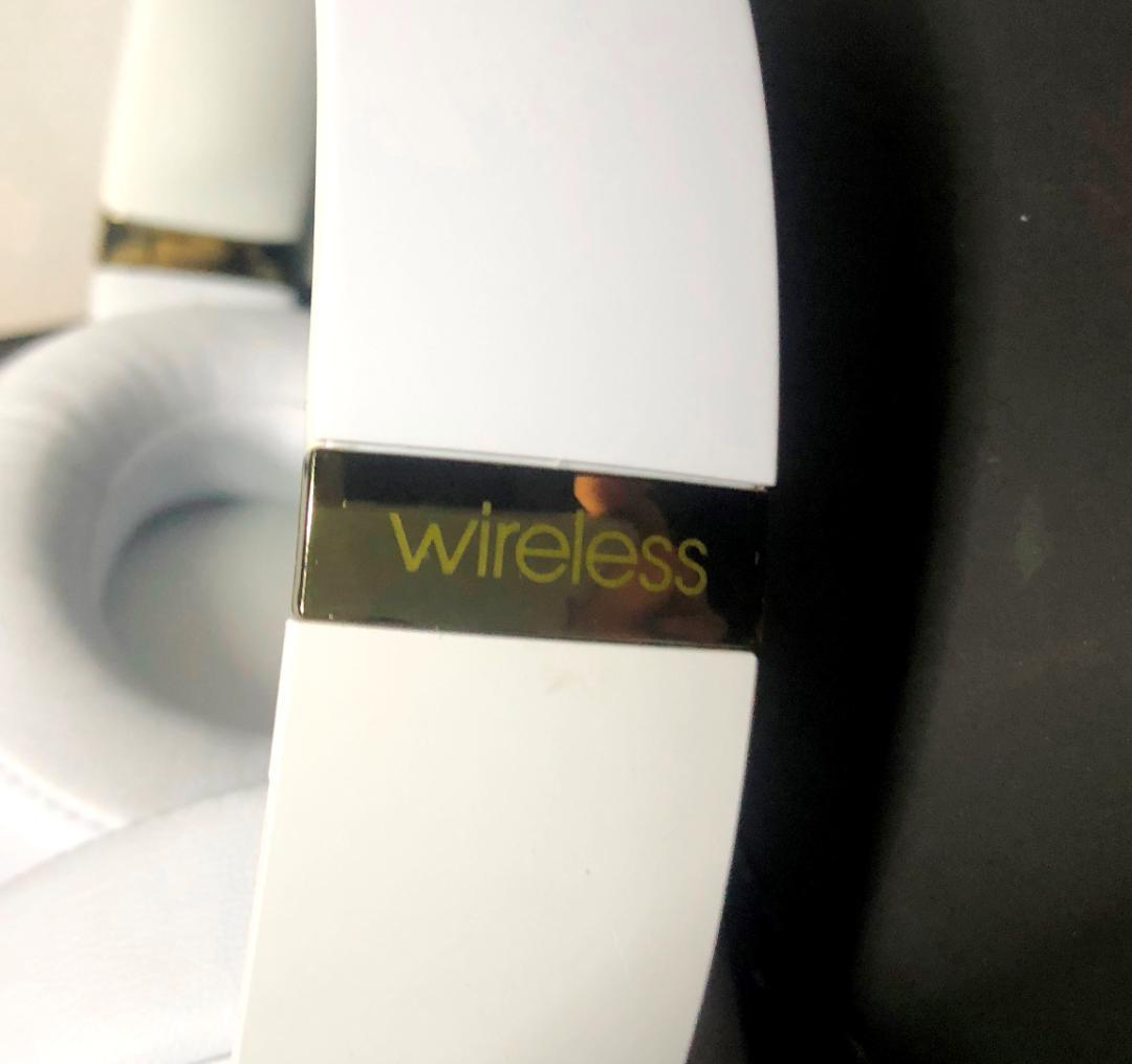 ①Beats Studio3 wireless・バッテリー・イヤーパッド新品