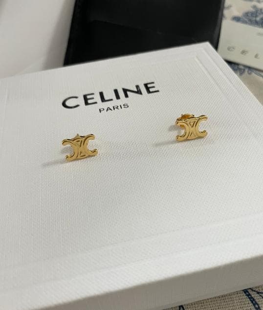 美品【CELINE】セリーヌ トリオンフ スタッズピアス