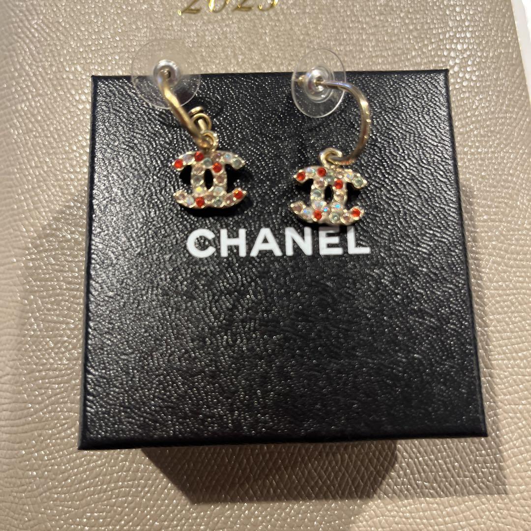 CHANEL ロゴピアス ゴールド 赤