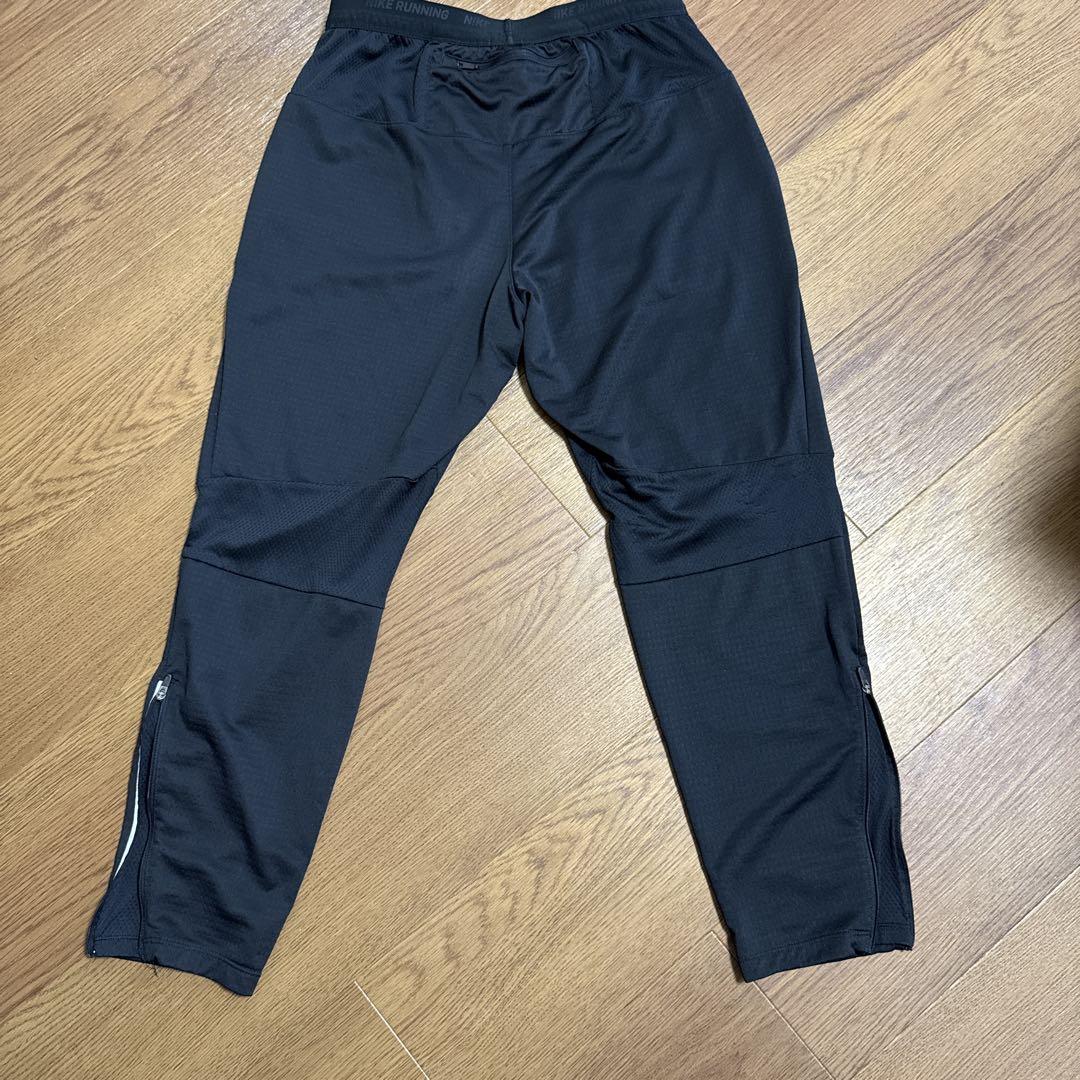 サステナブル素材　ナイキ Dri-FIT フェノム エリート