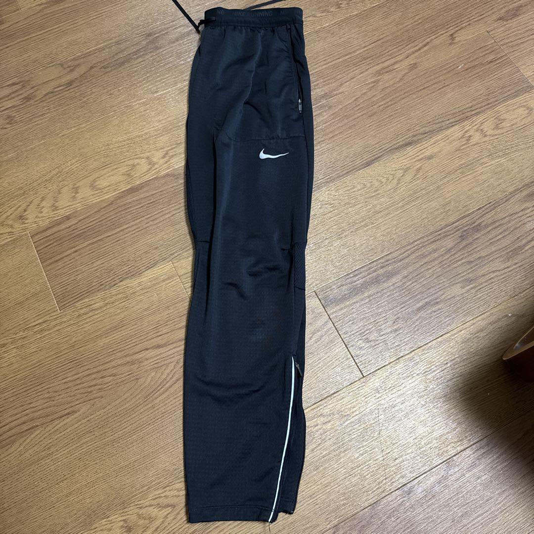 サステナブル素材　ナイキ Dri-FIT フェノム エリート