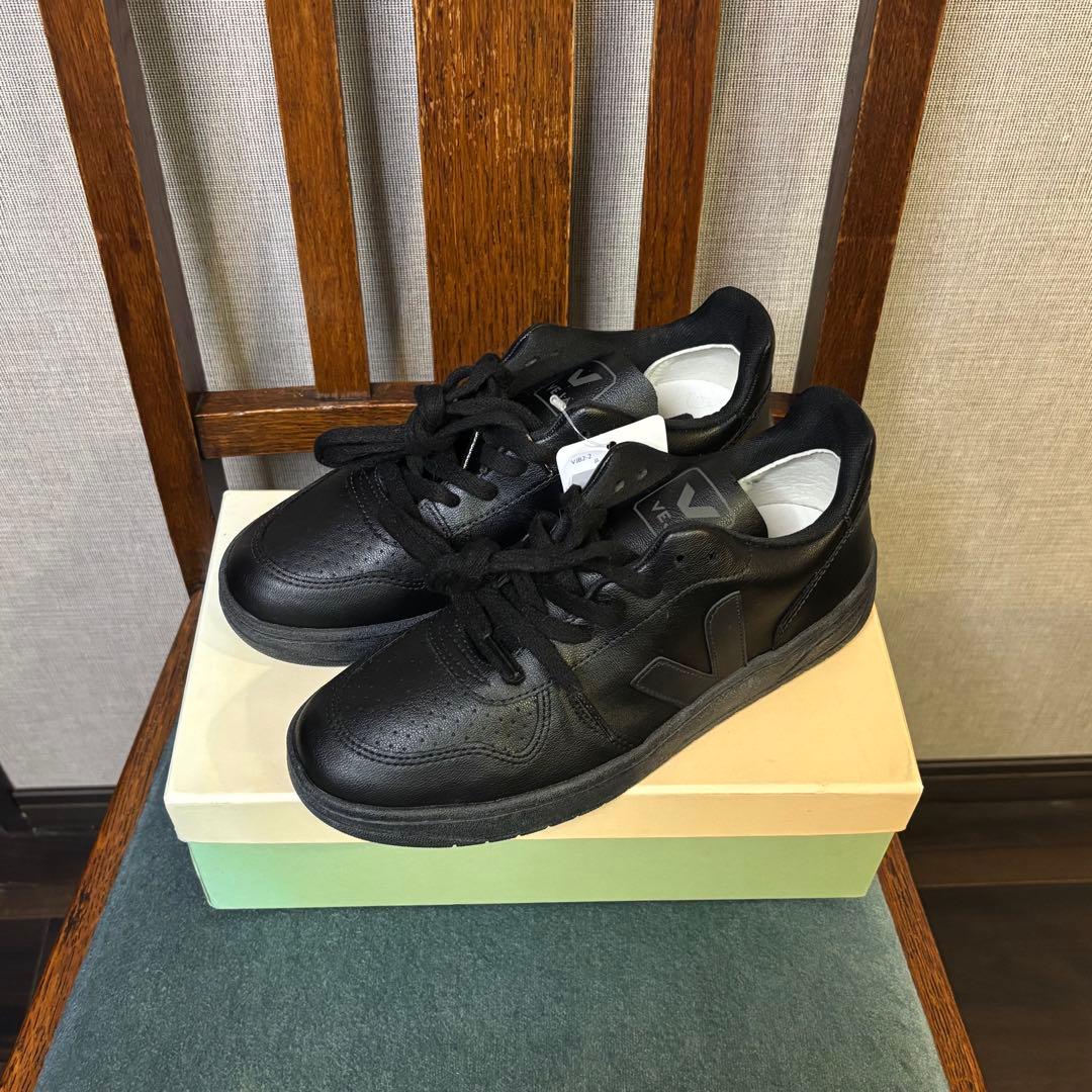 【タグ付き・未着用】VEJA V-10 CWL FULL BLACK 【タグ付き・未着用】VEJA V-10 CWL FULL BLACK