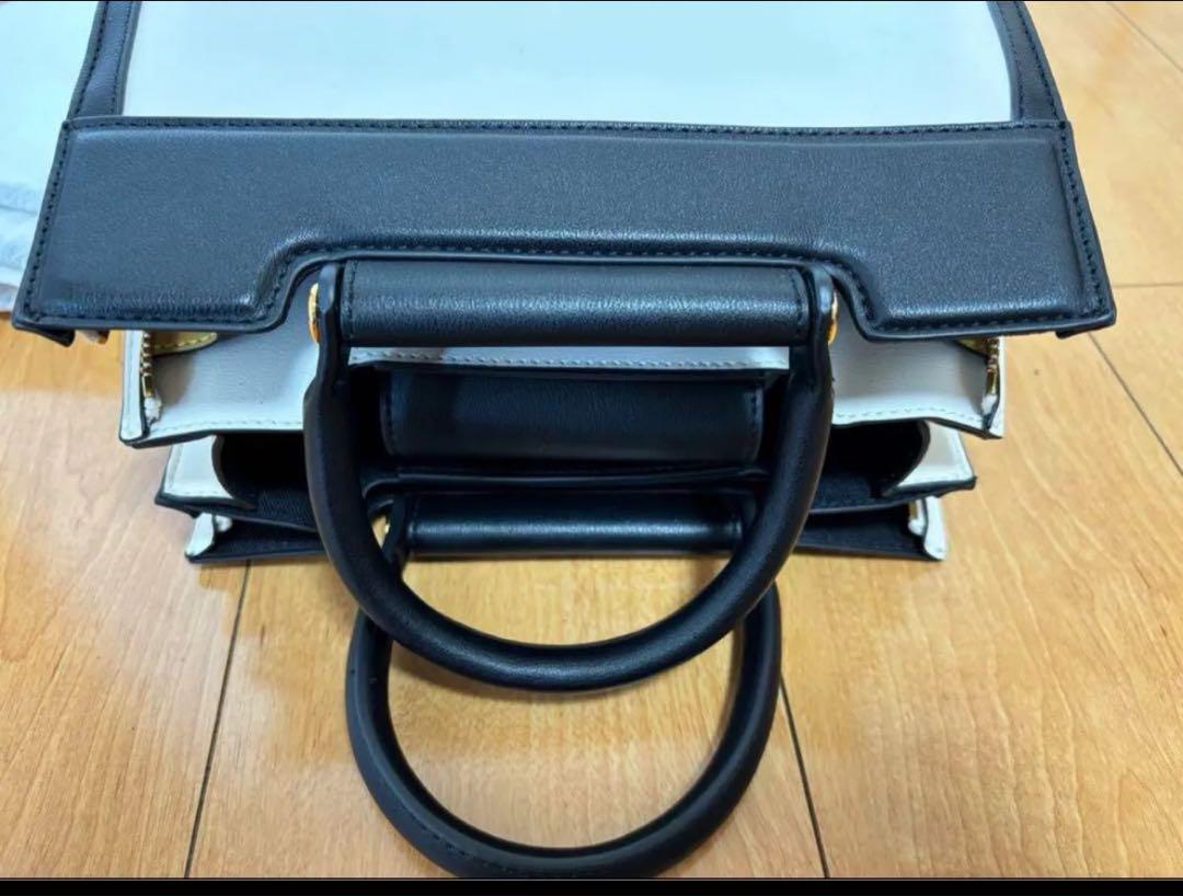 未使用近　E'POR W BAG Medium ホワイト ショルダー