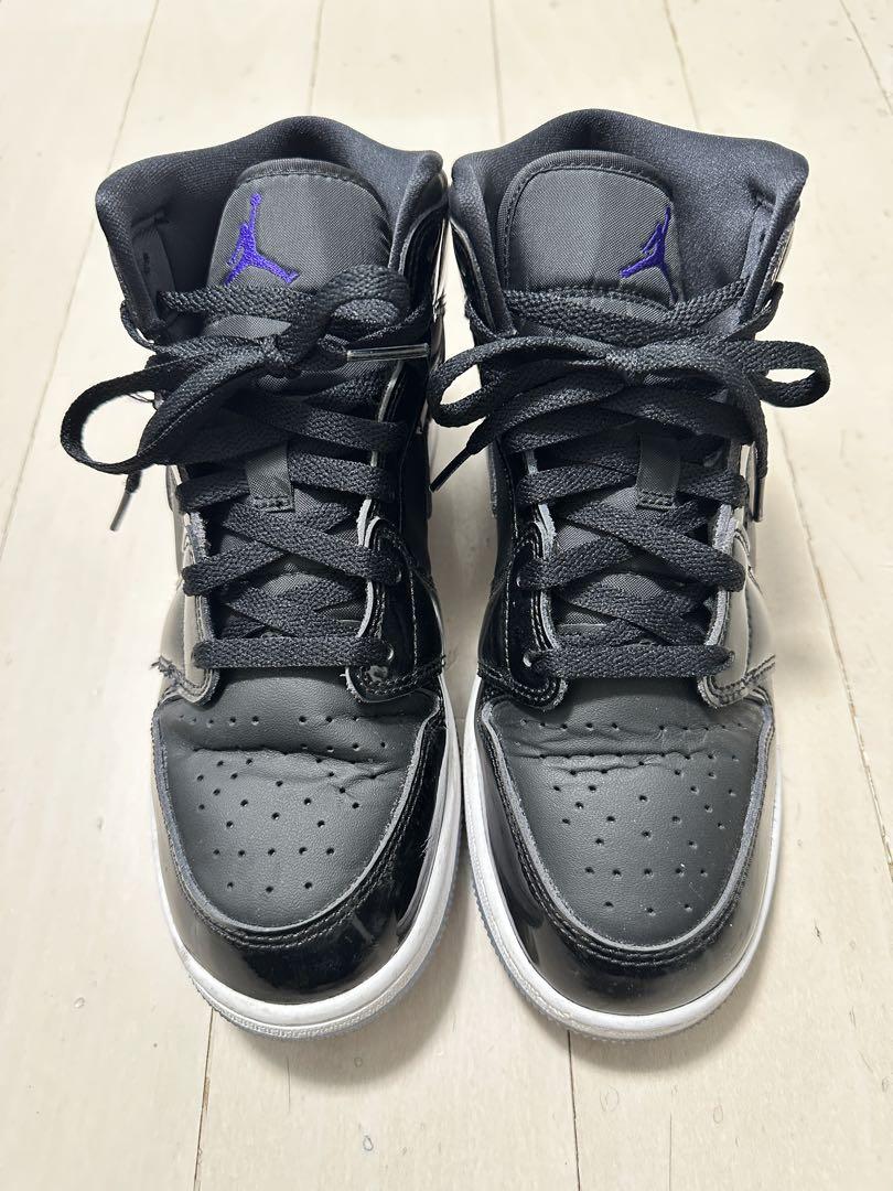 Nike Air Jordan 1 Mid ブラック