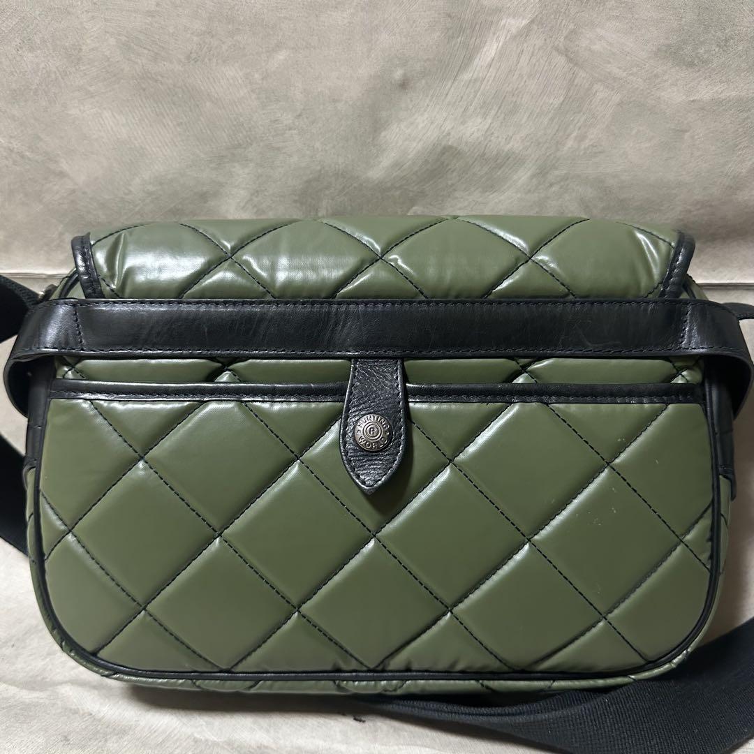 極美品 ハンティングワールド メッセンジャーバッグ バチュー