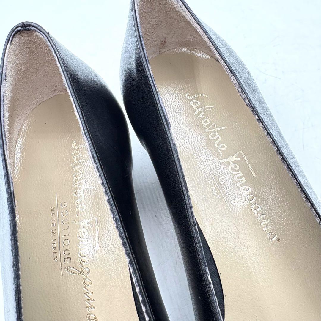 美品 salvatore ferragamo ヴァラリボン パンプス 【7C】