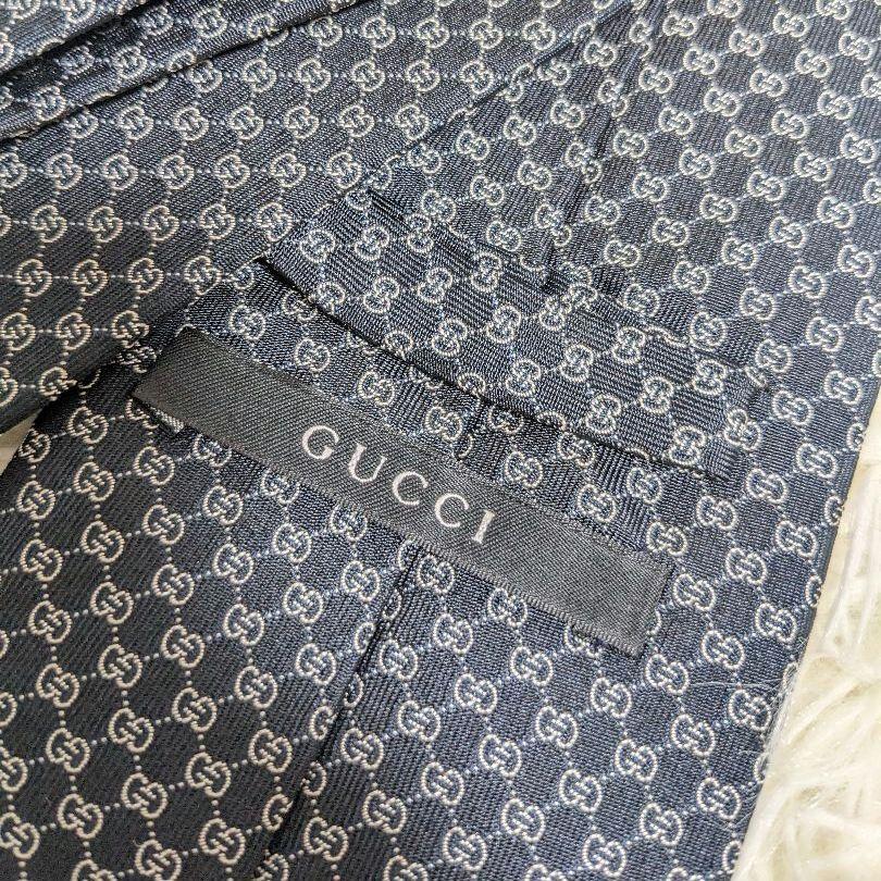 【美品】GUCCI　ネクタイ　ブラック　GGロゴ　シルク　イタリア製