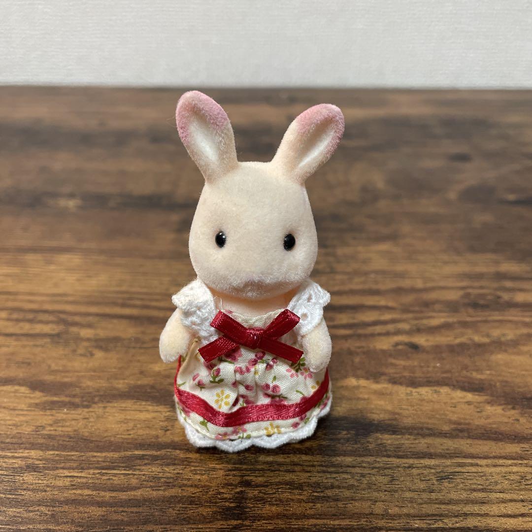 新品】シルバニアファミリー ももいろウサギの女の子 レア