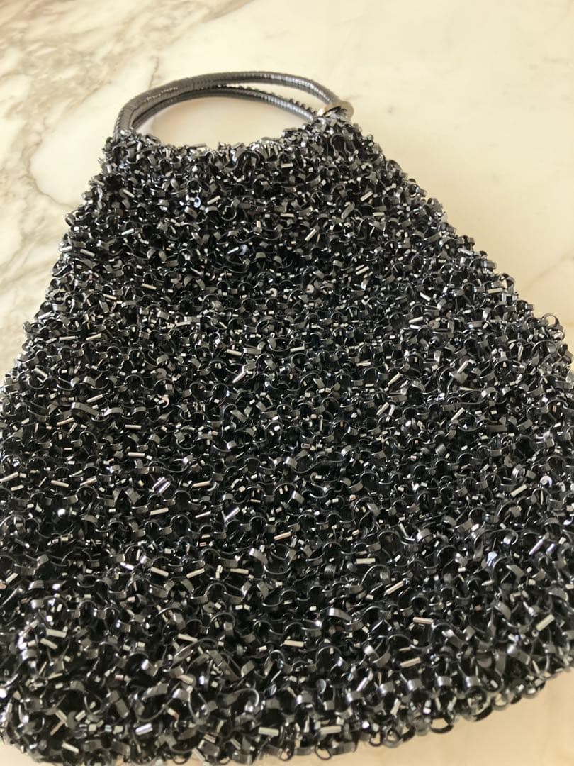 アンティプリマ 総ビーズ バッグatelier FORMARE