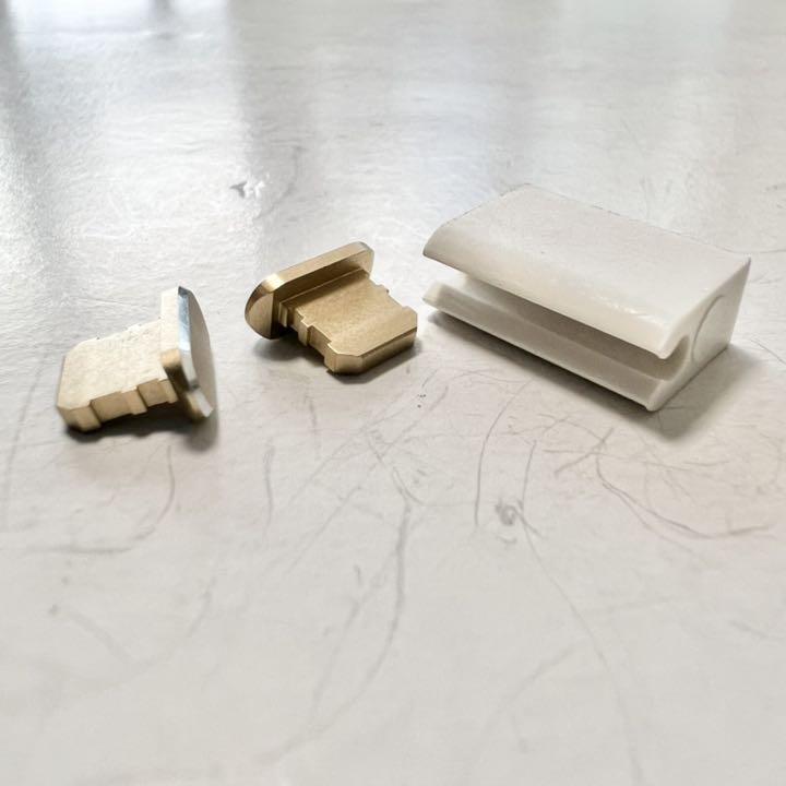 未使用品！ VIWIEU Apple iPhone ライトニング 保護 キャップ