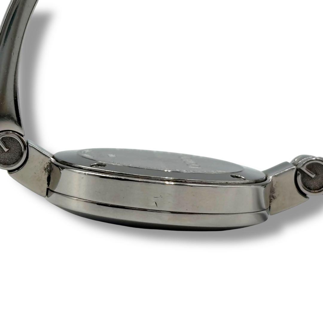 グッチ フローラ 1Pダイヤ 105 フラワー バングル 腕時計 シルバー