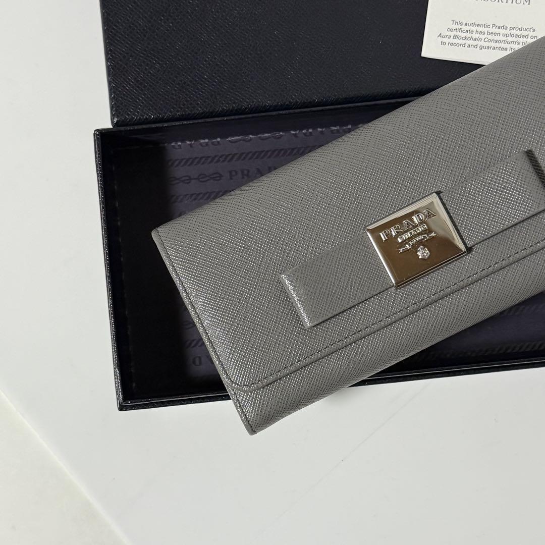 ⭐️未使用級⭐️　PRADA　サフィアーノレザー　リボン　長財布　1MH132