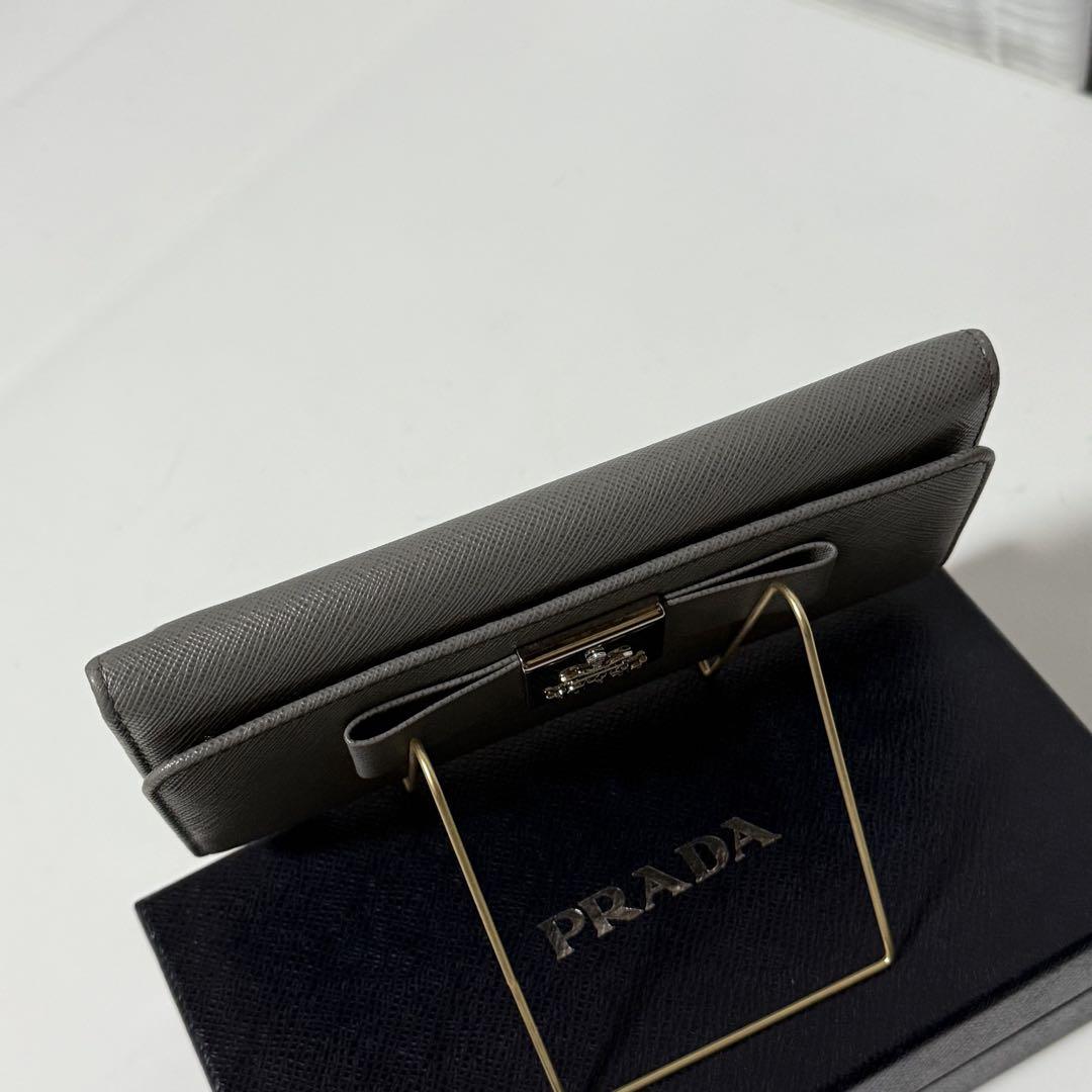 ⭐️未使用級⭐️　PRADA　サフィアーノレザー　リボン　長財布　1MH132