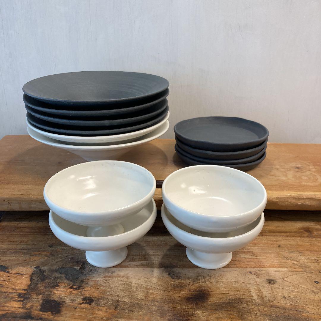 ホワイト系開店記念セール! ちゃー様専用 新品 陶器 陶芸作家 黒のフチプレート4枚 6 食器 キッチン/食器ホワイト系¥11,058-sudeposupazari.com ホワイト系開店記念セール! ちゃー様専用 新品 陶器 陶芸作家 黒のフチプレート4枚 6 食器 キッチン/食器ホワイト系¥11,058-sudeposupazari.com