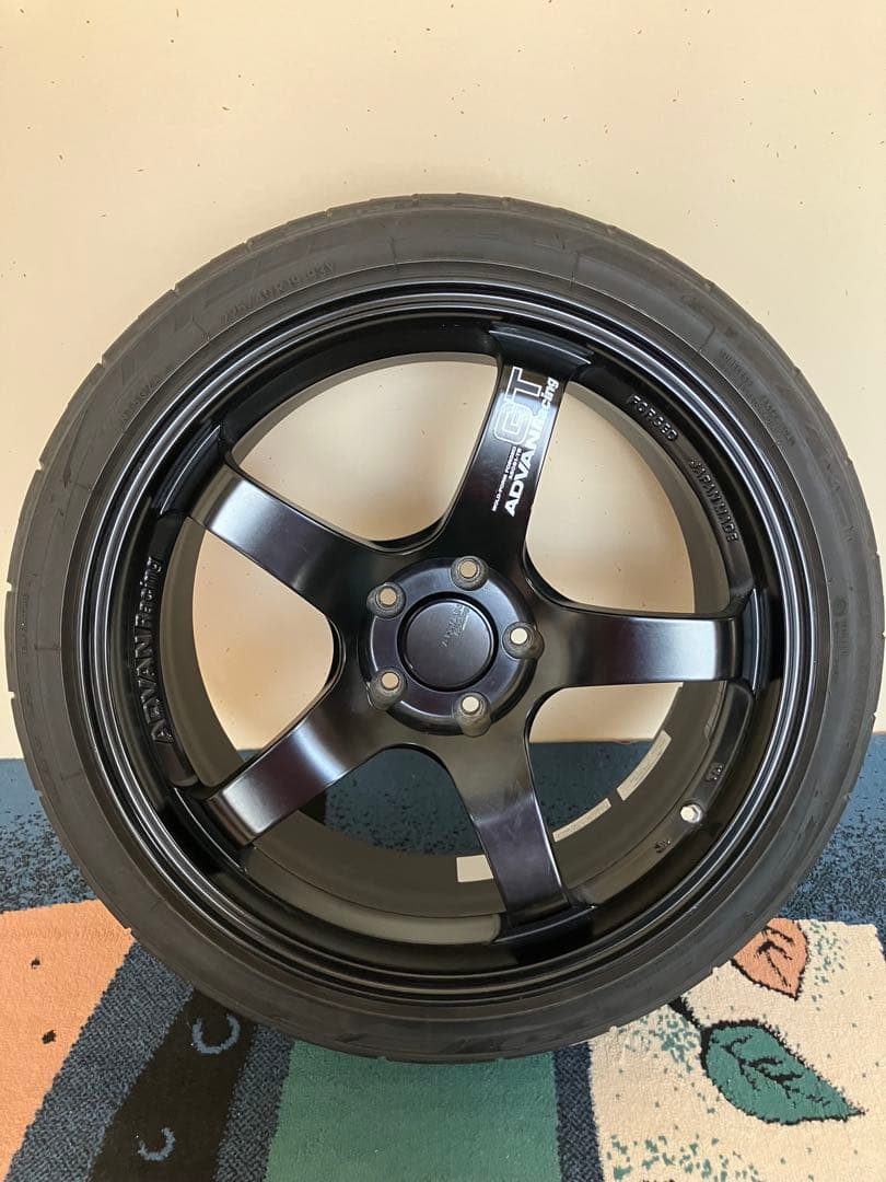 ADVAN GT 19インチ ブラックホイール