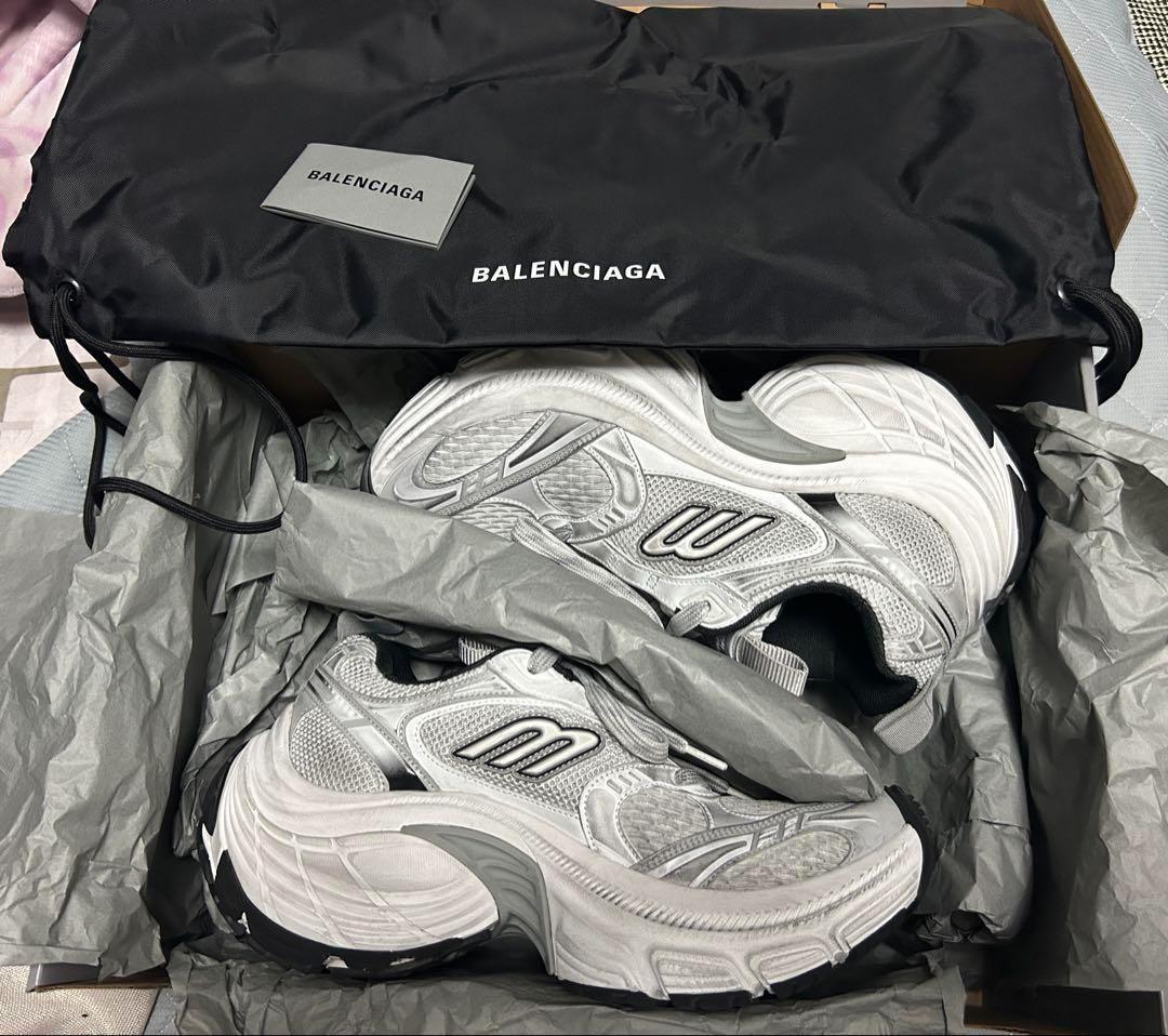BALENCIAGA シルバー スニーカー