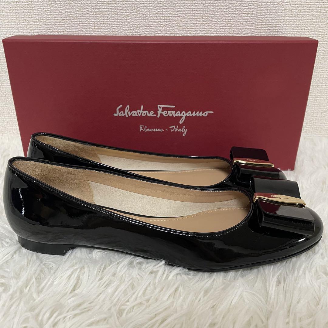 未使用級✨　サルヴァトーレフェラガモ　フラットパンプス　ELINDA2 ブラック