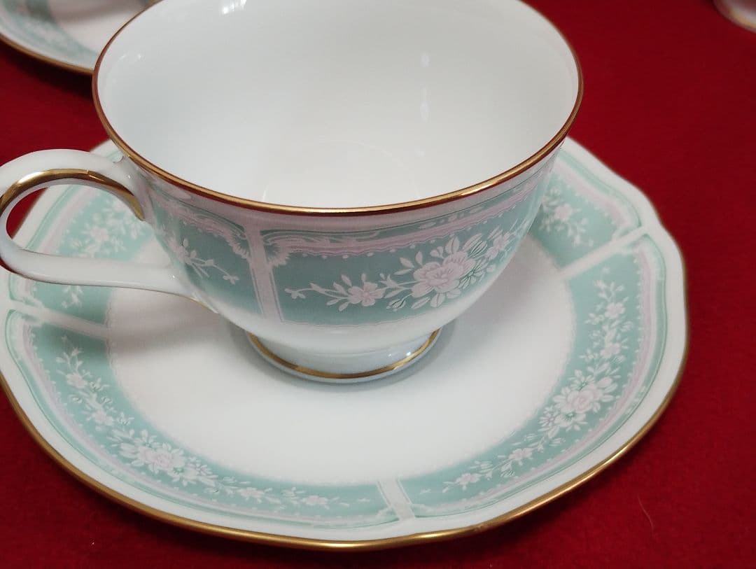 個とクリーマー付きNORITAKE