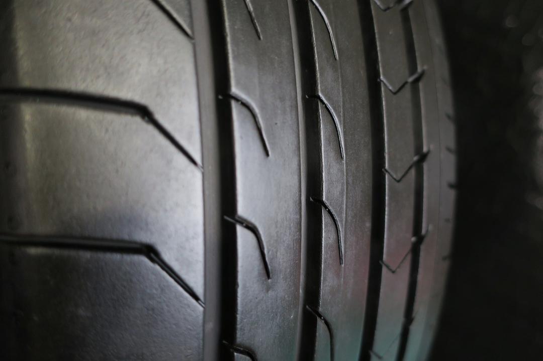 8~9分山 2022年製 215/60R16 ヨコハマ ブルーアース RV03