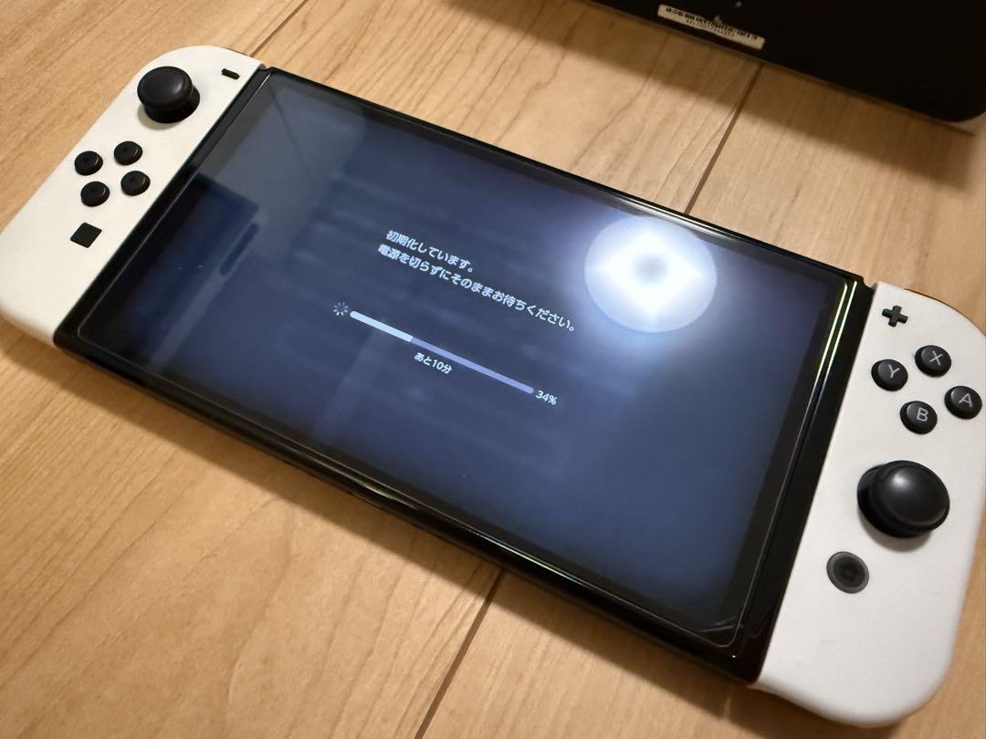 Nintendo Switch 有機ELモデル ストア版 初期化して発送します。 任天堂 Nintendo Switch 有機ELモデル(マリオレッド) /任天堂