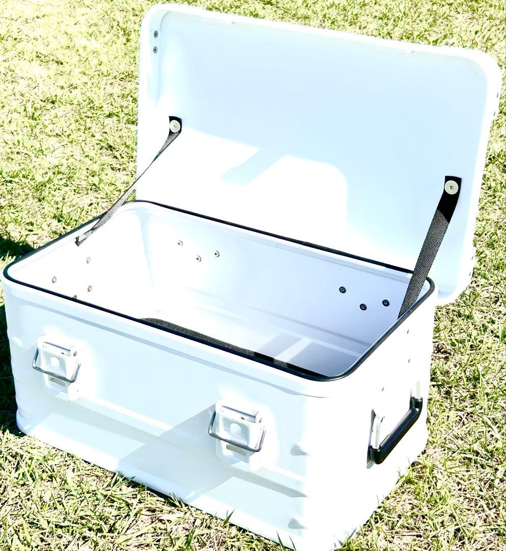 マットホワイト スタッキング コンテナボックス 30l アウトドア 限定1点 マットホワイト スタッキング コンテナボックス 30l アウトドア 限定1点